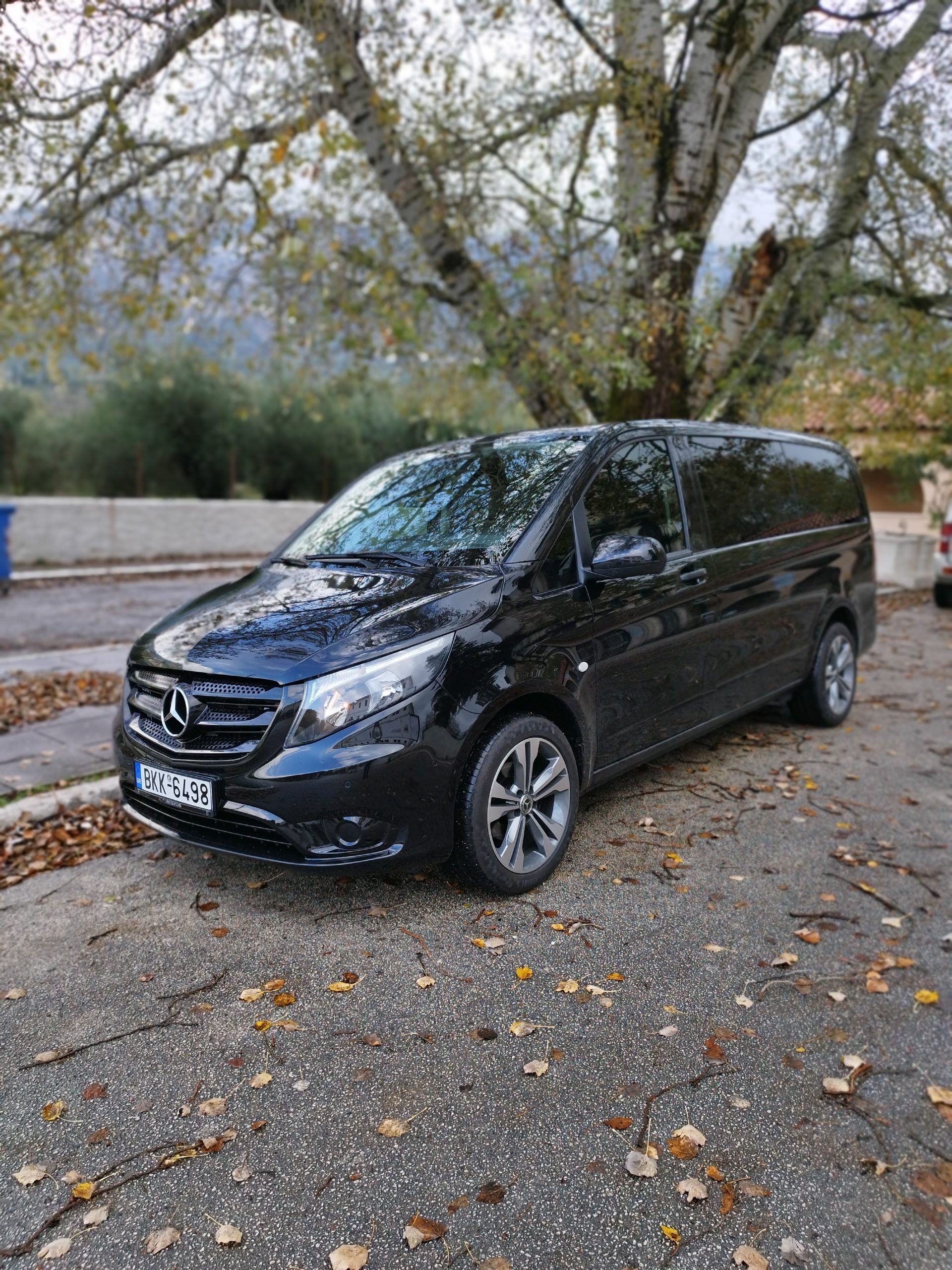 Black Mercedes Vito transfer vehicle